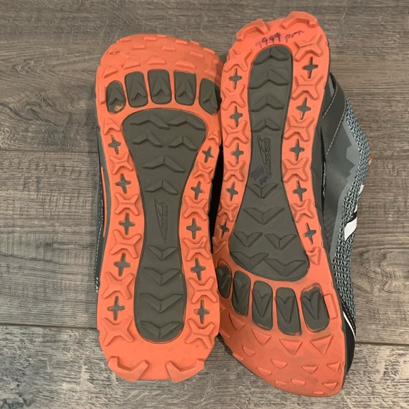 Altra Women's Lone Peak 2.5 Trail Running Shoe Sz 9.5M - Picture 10 of 11